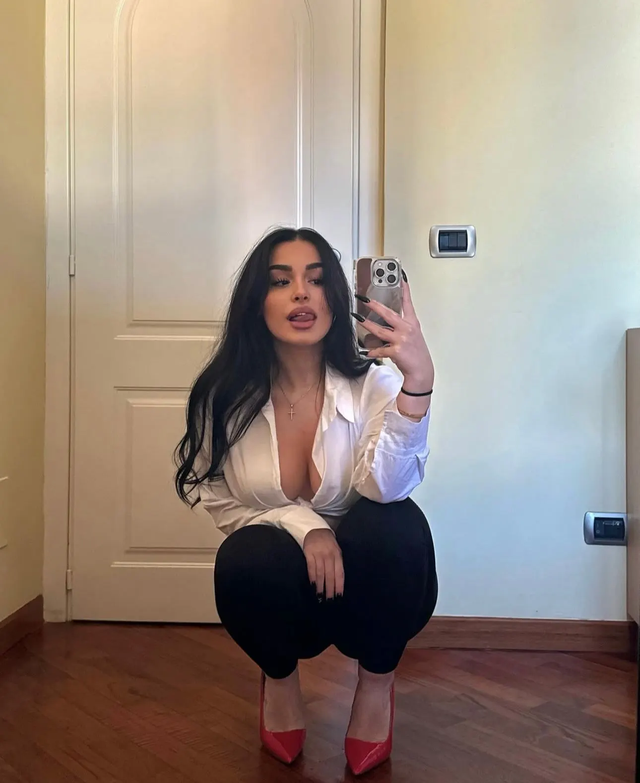 Julia Escort — Pursaklar'nın Gözden Kaçan Güzeli